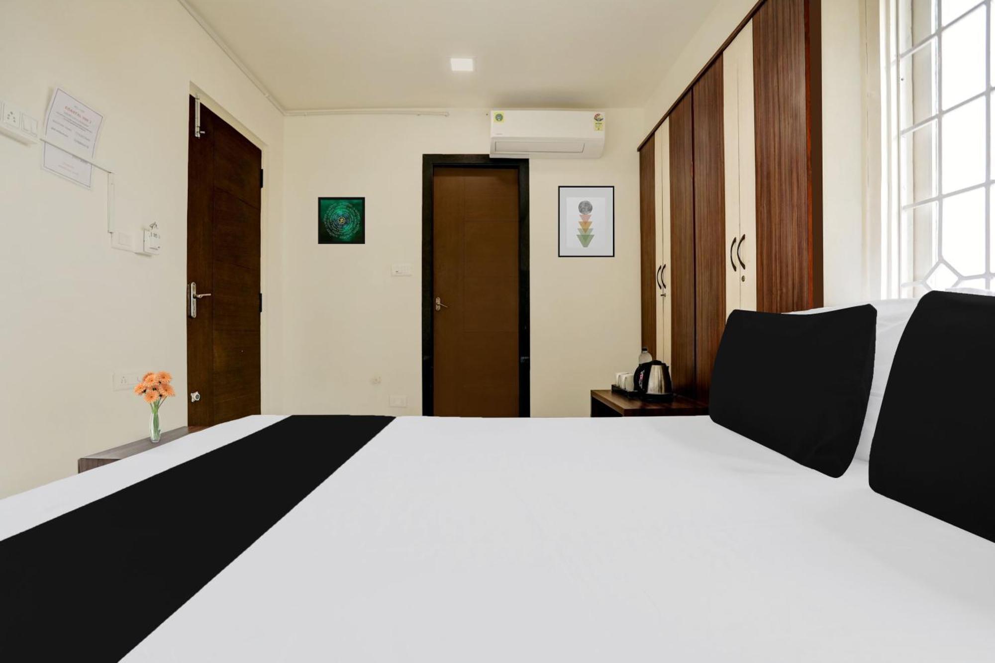 Super Hotel O Ashok Nagar Near Jntu College Kākināda Екстериор снимка